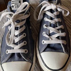 Women’s navy Converse low top